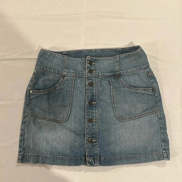 ALTAR’D STATE Bulldog Denim Jean Mini Skirt Button up size 9 excellent condition - Picture 1 of 4
